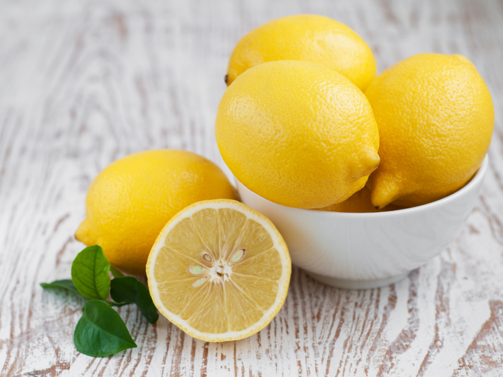 lemons in a bowl